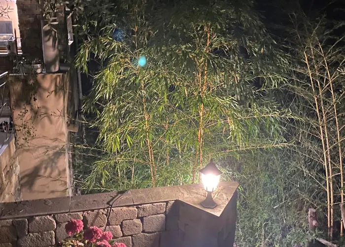 Bas De Avec Grande Terrasse Holiday home *